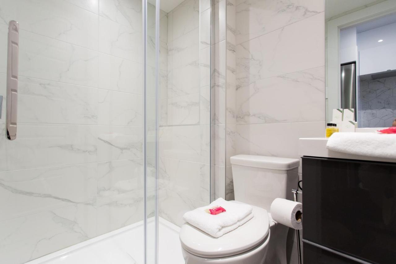 Romantic Studio In The Heart Of Little Italy By Den Stays Μόντρεαλ Εξωτερικό φωτογραφία