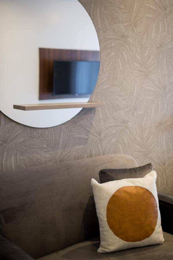 Romantic Studio In The Heart Of Little Italy By Den Stays Μόντρεαλ Εξωτερικό φωτογραφία