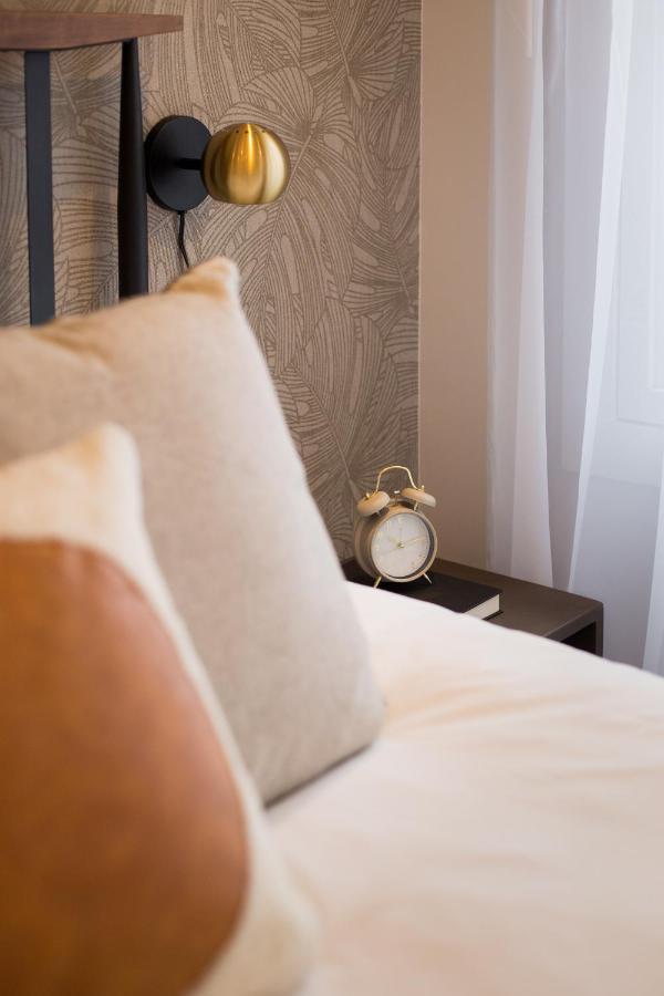Romantic Studio In The Heart Of Little Italy By Den Stays Μόντρεαλ Εξωτερικό φωτογραφία