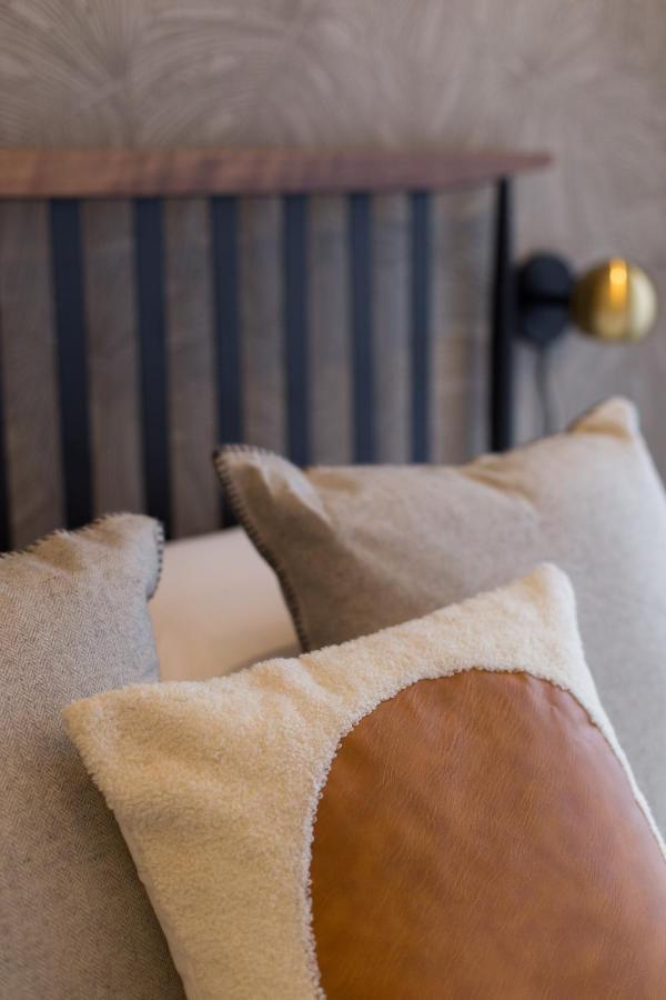Romantic Studio In The Heart Of Little Italy By Den Stays Μόντρεαλ Εξωτερικό φωτογραφία